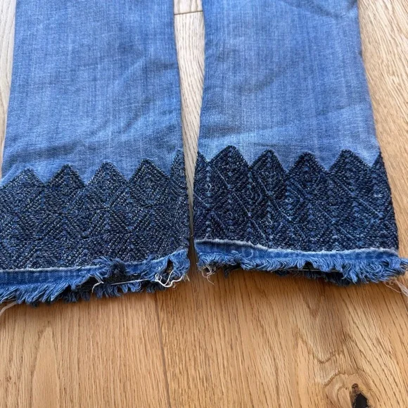 DRIFTWOOD CANDACE Embroidered Hem Straight Ankle High Rise Jeans - 27 - Picture 4 of 13